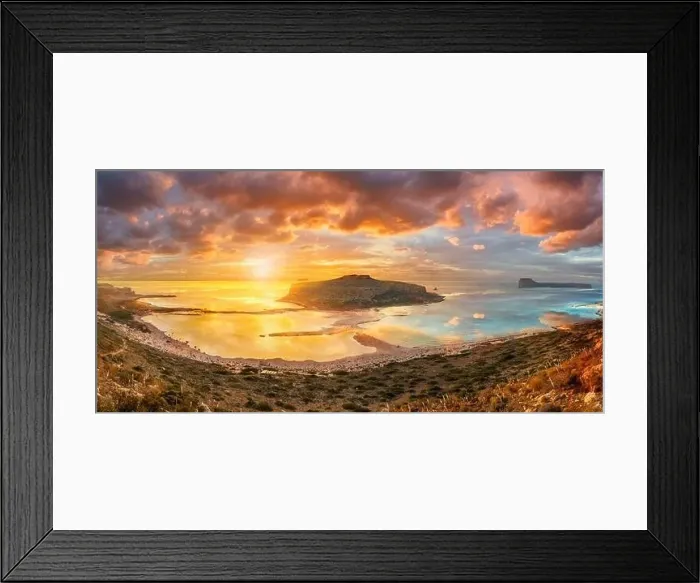 Framed Print : Landscape with Balos Lagoon beach and Gramvousa island at sunset on Crete, Greece Framed Print : Landscape with Balos Lagoon beach and Gramvousa island at sunset on Crete, Greece