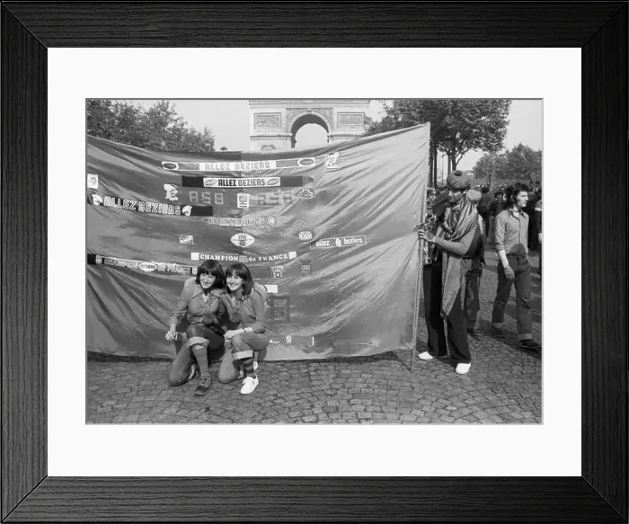 Framed Print : A procession of Beziers fans on the occasion of the victory in the rugby club championship Framed Print : A procession of Beziers fans on the occasion of the victory in the rugby club championship