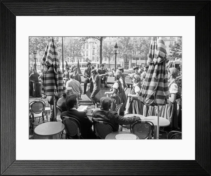 Framed Print : A procession of Beziers fans on the occasion of the victory in the rugby club championship Framed Print : A procession of Beziers fans on the occasion of the victory in the rugby club championship