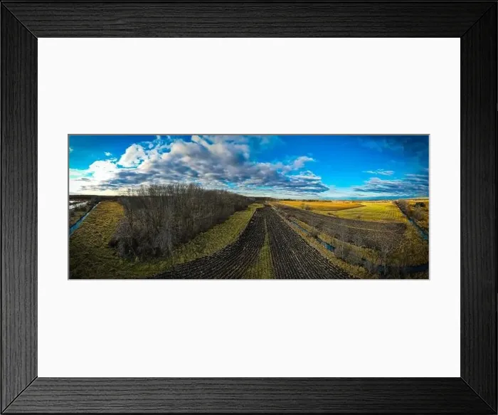Framed Print : Wide View of Wisconsin farmlands during autumn Framed Print : Wide View of Wisconsin farmlands during autumn