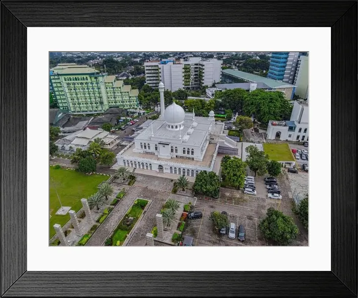 Framed Print : Al azhar Mosque panorama view Largest Mosque in Jakarta Framed Print : Al azhar Mosque panorama view Largest Mosque in Jakarta