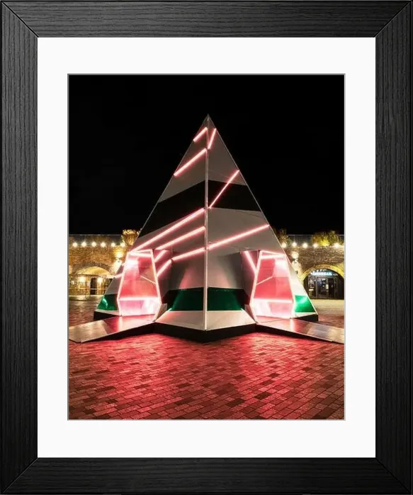 Framed Print : The futuristic Christmas light installation in Coal Drop Yard London Framed Print : The futuristic Christmas light installation in Coal Drop Yard London