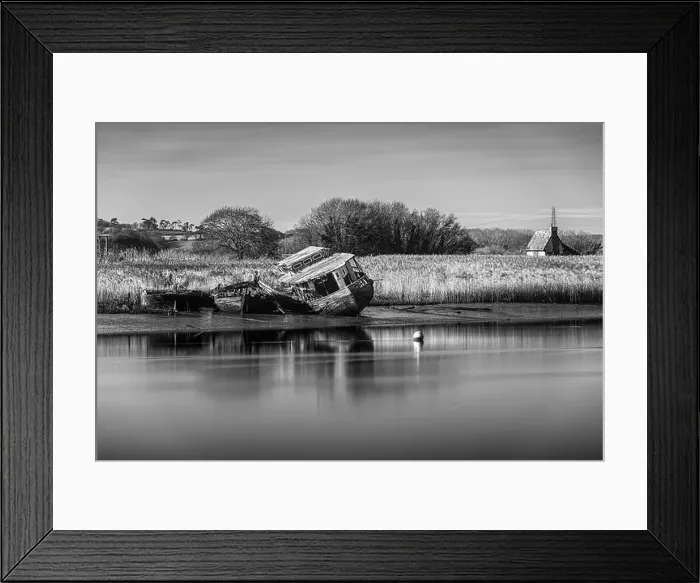 Framed Print : Old Boat Wrecks on the River Exe in Topsham, Devon, England Framed Print : Old Boat Wrecks on the River Exe in Topsham, Devon, England