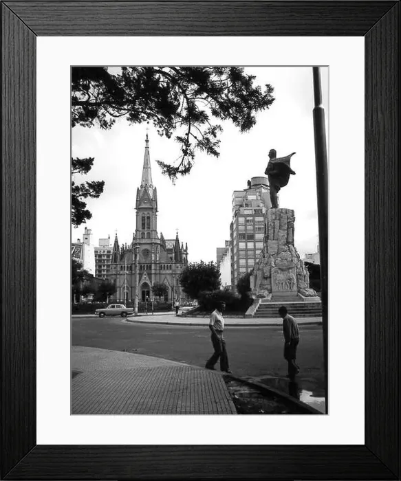 Framed Print : ARG 258A Mar Del Plata Argentina 1973 cathedral and statue of San Martin street scene with men crossing road Framed Print : ARG 258A Mar Del Plata Argentina 1973 cathedral and statue of San Martin street scene with men crossing road
