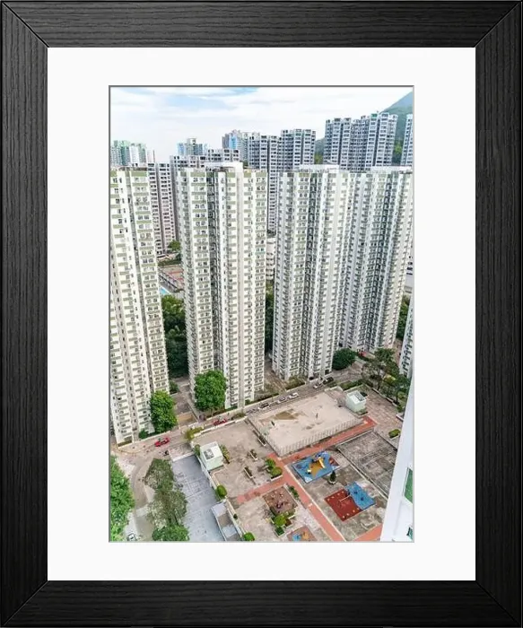 Framed Print : The view of residential neighborhood and skyscrapers from rooftop in Hong Kong Framed Print : The view of residential neighborhood and skyscrapers from rooftop in Hong Kong