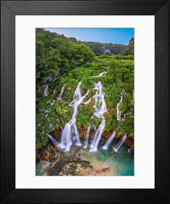 Framed Print : Plitvice, Croatia - Aerial view of the beautiful waterfalls of Plitvice Lakes (Plitvička jezera) Framed Print : Plitvice, Croatia - Aerial view of the beautiful waterfalls of Plitvice Lakes (Plitvička jezera)