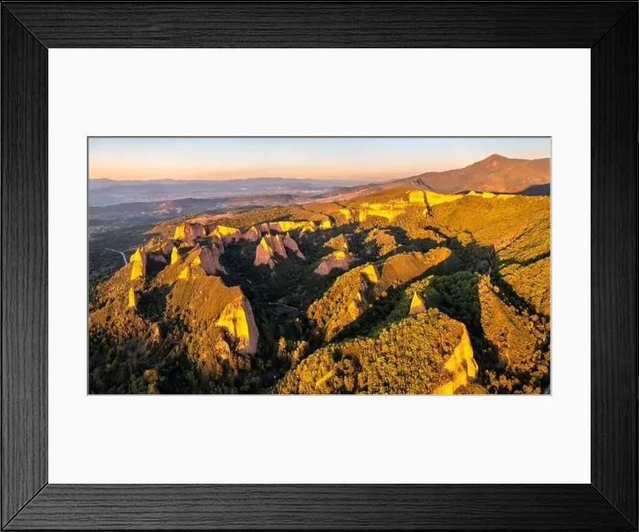 Framed Print : Las Medulas, a Roman gold-mining site. UNESCO world heritage in Castile and Leon, Spain Framed Print : Las Medulas, a Roman gold-mining site. UNESCO world heritage in Castile and Leon, Spain