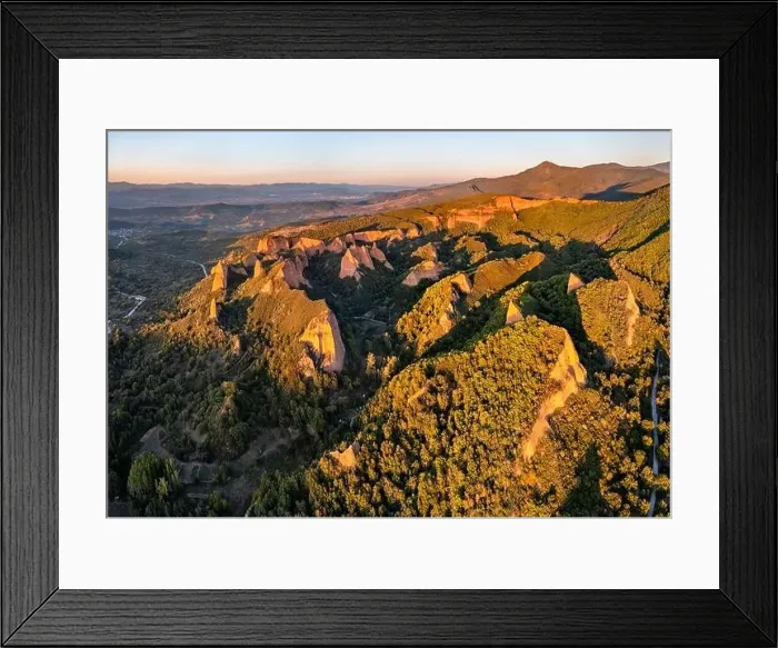 Framed Print : Las Medulas, a Roman gold-mining site. UNESCO world heritage in Castile and Leon, Spain Framed Print : Las Medulas, a Roman gold-mining site. UNESCO world heritage in Castile and Leon, Spain