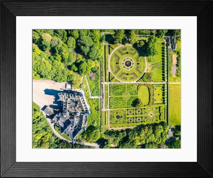 Framed Print : Dunrobin Castle and Gardens, NC500, Scotland, UK Framed Print : Dunrobin Castle and Gardens, NC500, Scotland, UK