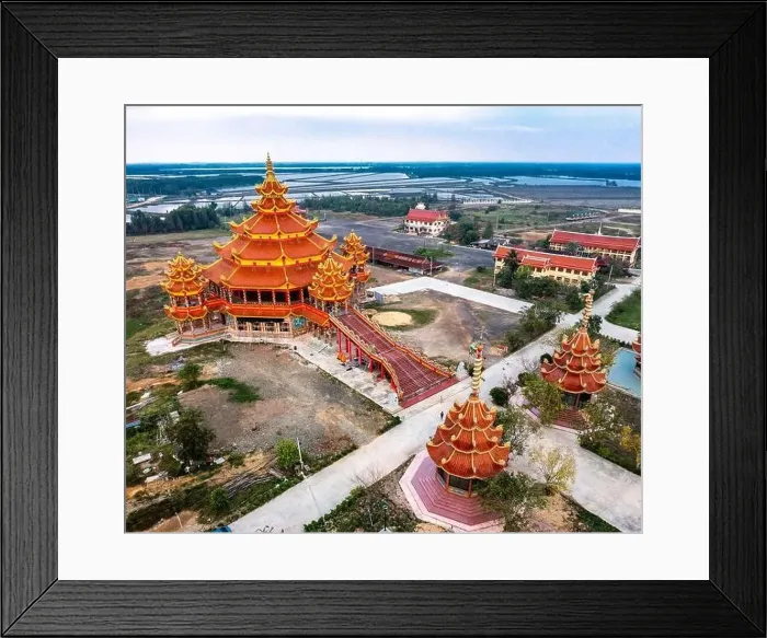 Framed Print : Wat Petch Suwan chinese temple in Phetchaburi, Thailand Framed Print : Wat Petch Suwan chinese temple in Phetchaburi, Thailand