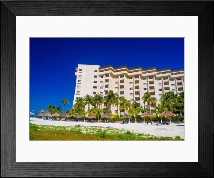 Framed Print : Hotel on the sandy beach on a sunny day in Cancun, Yukatan, Mexico Framed Print : Hotel on the sandy beach on a sunny day in Cancun, Yukatan, Mexico