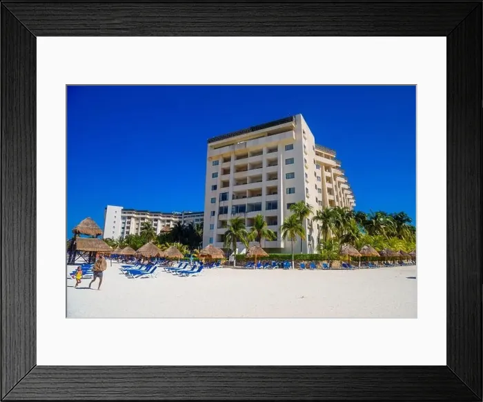 Framed Print : Hotel on the sandy beach on a sunny day in Cancun, Yukatan, Mexico Framed Print : Hotel on the sandy beach on a sunny day in Cancun, Yukatan, Mexico