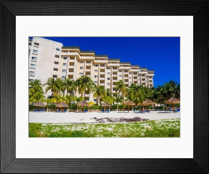 Framed Print : Hotel on the sandy beach on a sunny day in Cancun, Yukatan, Mexico Framed Print : Hotel on the sandy beach on a sunny day in Cancun, Yukatan, Mexico