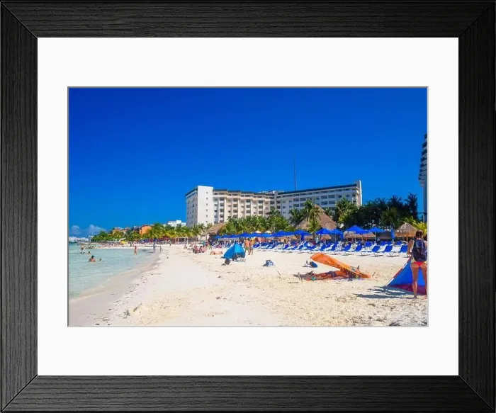 Framed Print : Hotel on the sandy beach on a sunny day in Cancun, Yukatan, Mexico Framed Print : Hotel on the sandy beach on a sunny day in Cancun, Yukatan, Mexico