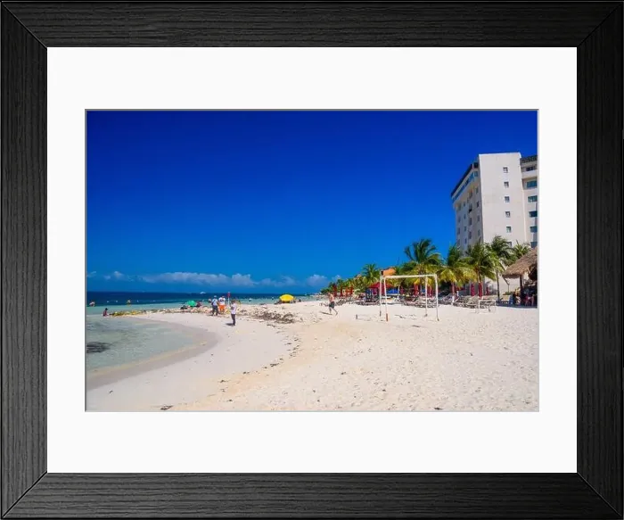 Framed Print : Hotel on the sandy beach on a sunny day in Cancun, Yukatan, Mexico Framed Print : Hotel on the sandy beach on a sunny day in Cancun, Yukatan, Mexico