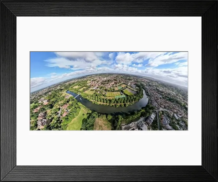 Framed Print : A panoramic view of the River Severn and the market town of Shrewsbury in Shropshire, UK Framed Print : A panoramic view of the River Severn and the market town of Shrewsbury in Shropshire, UK