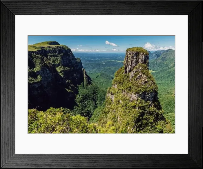 Framed Print : Scenic Espraiado canyon in Urubici, Santa Catarina, Brazil Framed Print : Scenic Espraiado canyon in Urubici, Santa Catarina, Brazil