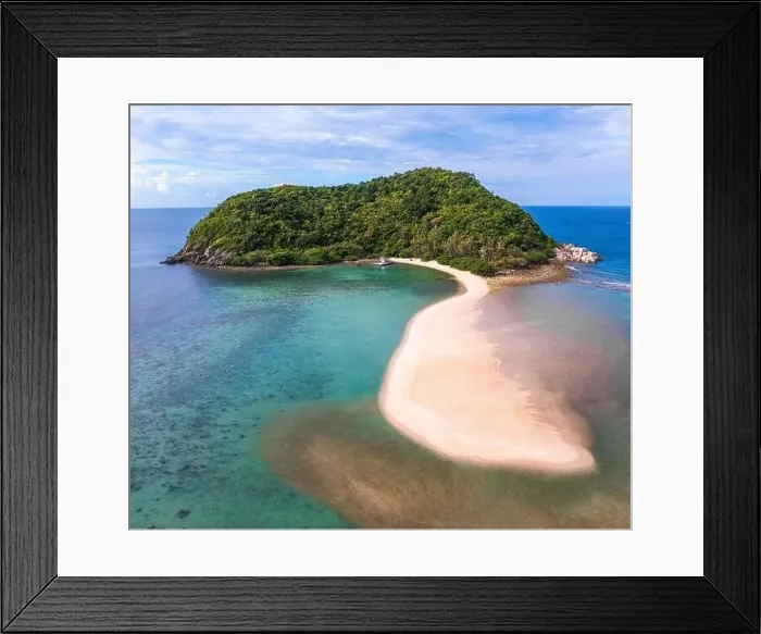 Framed Print : Aerial view of Mae Haad beach in koh Phangan, Surat Thani, Thailand Framed Print : Aerial view of Mae Haad beach in koh Phangan, Surat Thani, Thailand