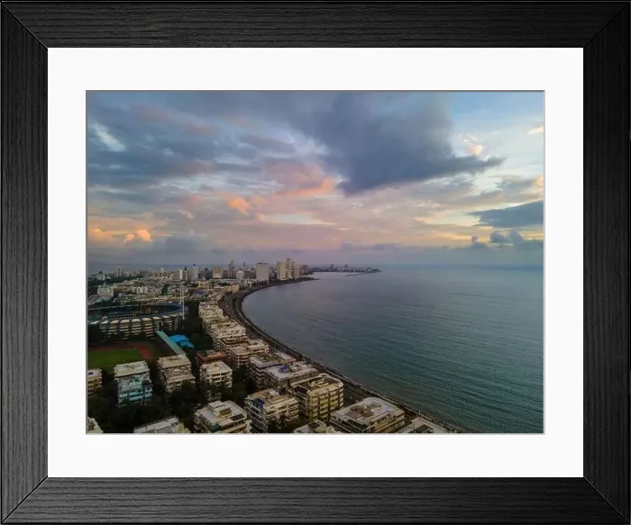 Framed Print : Evening sunset at Marine Drive, Nariman Point - Mumbai Framed Print : Evening sunset at Marine Drive, Nariman Point - Mumbai