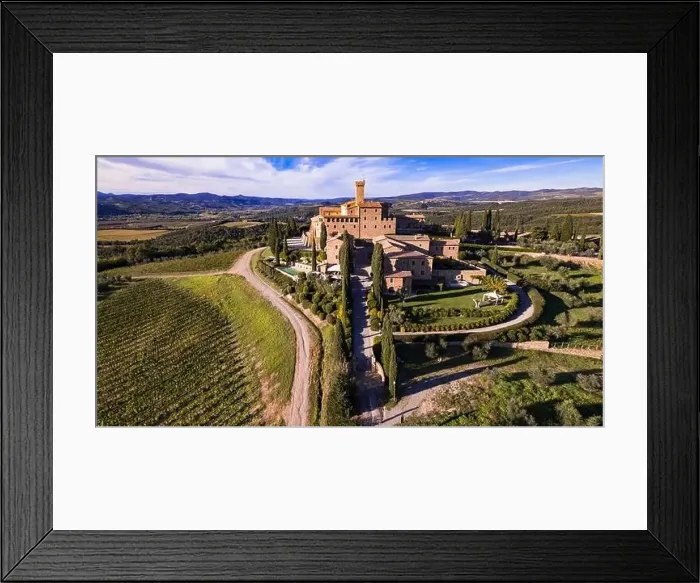 Framed Print : Italy, Toscana landscape. Scenic vineyards of Tuscany Framed Print : Italy, Toscana landscape. Scenic vineyards of Tuscany