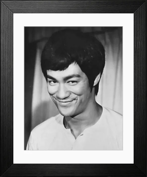 Framed Print : Bruce Lee 1973 (cropped) Framed Print : Bruce Lee 1973 (cropped)