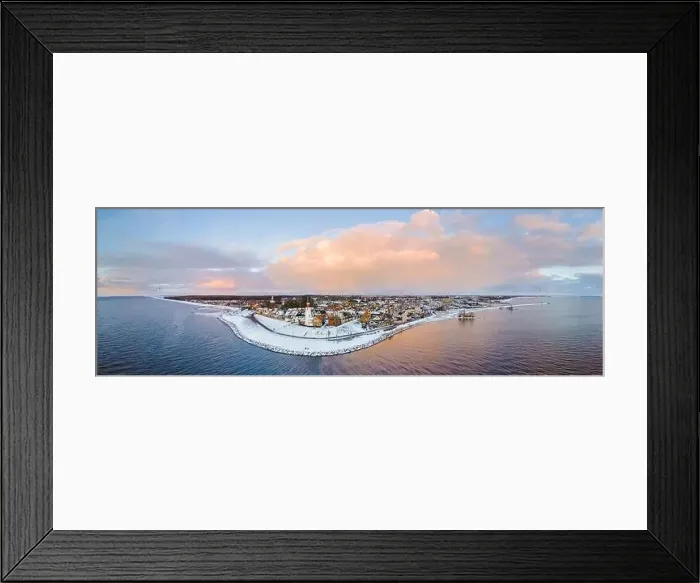 Framed Print : Lighthouse of Urk during winter with snow landscape in the Netherlands. Dutch old village Framed Print : Lighthouse of Urk during winter with snow landscape in the Netherlands. Dutch old village