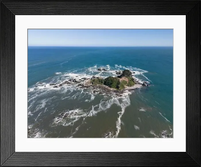 Framed Print : Aerial shot of the picturesque Isla Maiquillahue in the Pacific Ocean of Chile Framed Print : Aerial shot of the picturesque Isla Maiquillahue in the Pacific Ocean of Chile