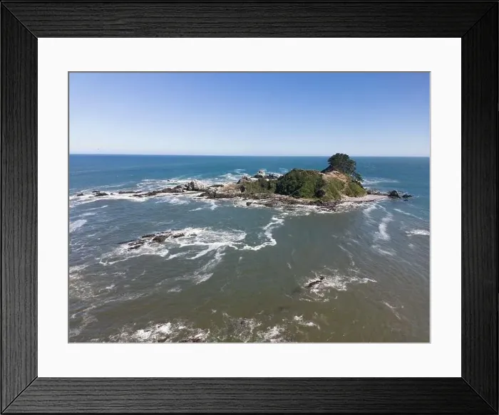 Framed Print : Aerial shot of the picturesque Isla Maiquillahue in the Pacific Ocean of Chile Framed Print : Aerial shot of the picturesque Isla Maiquillahue in the Pacific Ocean of Chile