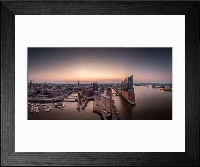 Framed Print : Panorama of the Hafencity and Speicherstadt in Hamburg in the morning Framed Print : Panorama of the Hafencity and Speicherstadt in Hamburg in the morning