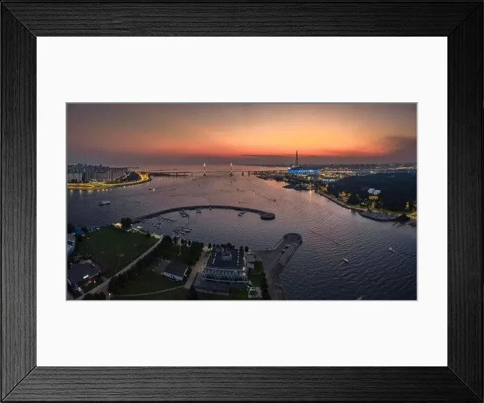 Framed Print : Russia, St. Petersburg, 17 August 2022: A picturesque sunset over the sights Framed Print : Russia, St. Petersburg, 17 August 2022: A picturesque sunset over the sights