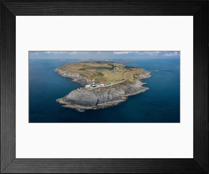 Framed Print : Lighthouse on the Old Head of Kinsale in County Cork of western Ireland Framed Print : Lighthouse on the Old Head of Kinsale in County Cork of western Ireland