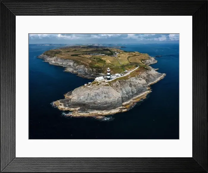 Framed Print : Lighthouse on the Old Head of Kinsale in County Cork of western Ireland Framed Print : Lighthouse on the Old Head of Kinsale in County Cork of western Ireland