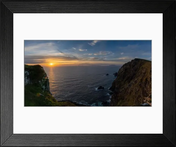 Framed Print : Beautiful sunset over the Atlantic Ocean Framed Print : Beautiful sunset over the Atlantic Ocean
