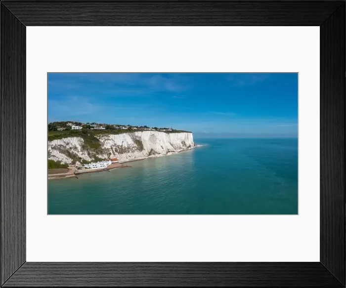 Framed Print : Landscape view of St. Margaret's at Cliffe on the White Cliffs of Dover and the South Foreland on the English Channel Framed Print : Landscape view of St. Margaret's at Cliffe on the White Cliffs of Dover and the South Foreland on the English Channel