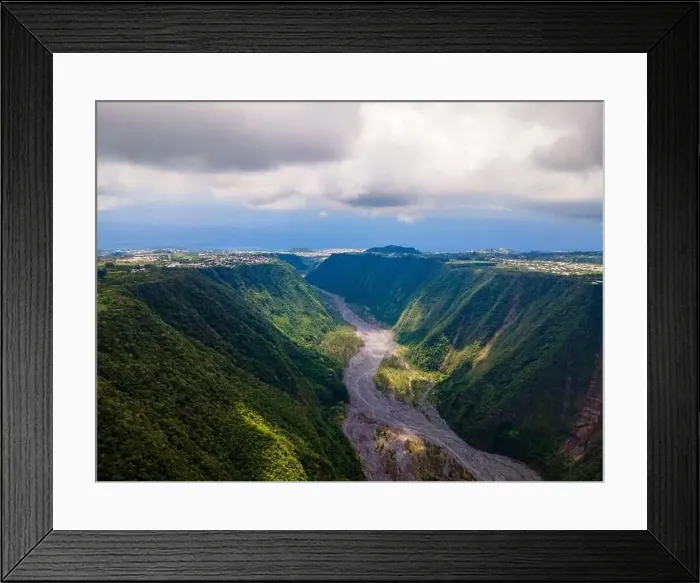 Framed Print : Saint-Joseph, Reunion Island - Ramparts River