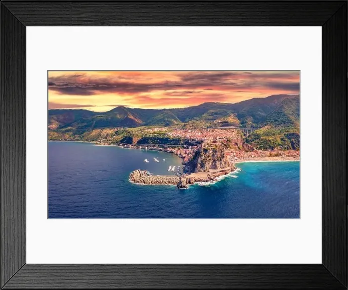 Framed Print : Fantastic sunrise on Reggio Calabria Framed Print : Fantastic sunrise on Reggio Calabria