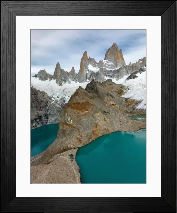 Framed Print : Aerial view of the stunning Laguna de los Tres Framed Print : Aerial view of the stunning Laguna de los Tres