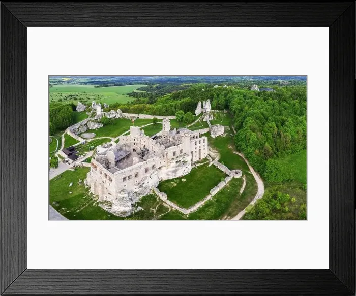 Framed Print : Trail of the Eagles Nests - Ogrodzieniec Castle in the village of Podzamcze