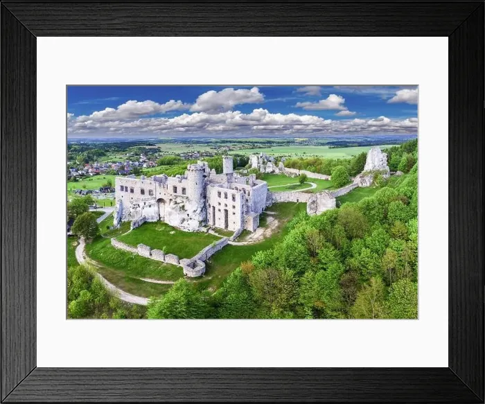 Framed Print : Trail of the Eagles Nests - Ogrodzieniec Castle in the village of Podzamcze Framed Print : Trail of the Eagles Nests - Ogrodzieniec Castle in the village of Podzamcze