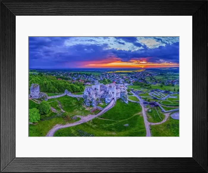 Framed Print : Trail of the Eagles Nests - Ogrodzieniec Castle in the village of Podzamcze Framed Print : Trail of the Eagles Nests - Ogrodzieniec Castle in the village of Podzamcze