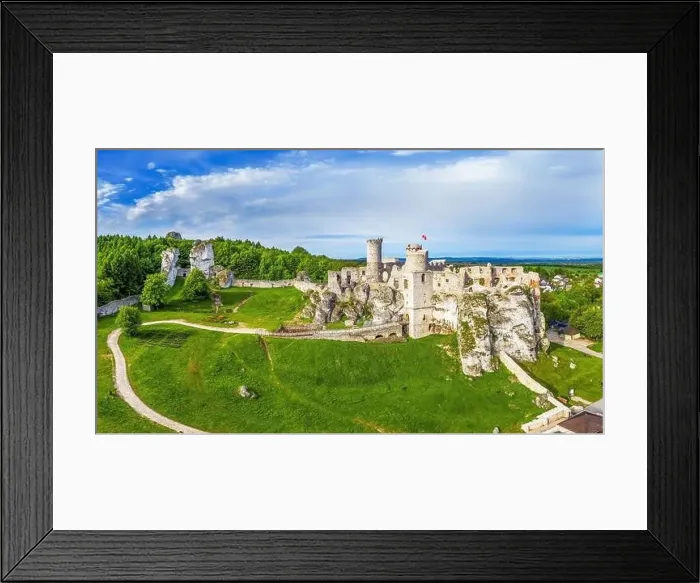Framed Print : Trail of the Eagles Nests - Ogrodzieniec Castle in the village of Podzamcze