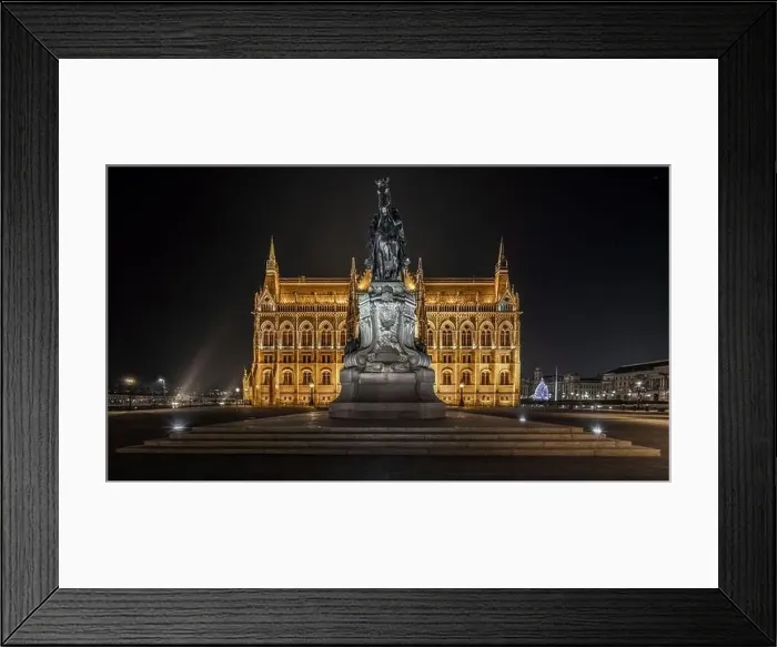 Framed Print : Budapest Parliament Night escape Framed Print : Budapest Parliament Night escape