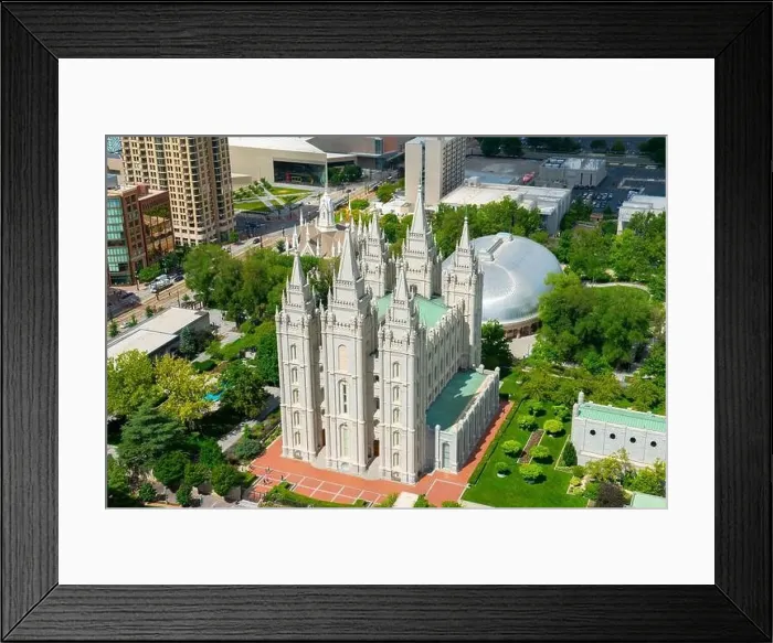 Framed Print : Salt Lake Utah Temple, the church of Jesus Christ of Latter Day Saints at Temple Square in Salt Lake City, Utah UT, USA Framed Print : Salt Lake Utah Temple, the church of Jesus Christ of Latter Day Saints at Temple Square in Salt Lake City, Utah UT, USA