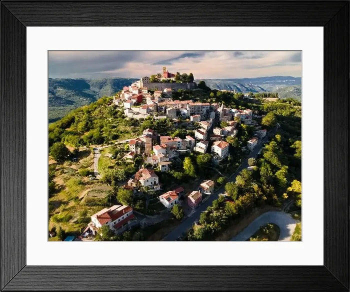 Framed Print : Aerial view of the ancient city of Motovun in summer Framed Print : Aerial view of the ancient city of Motovun in summer