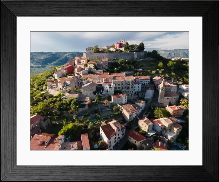 Framed Print : Aerial view of the ancient city of Motovun in summer Framed Print : Aerial view of the ancient city of Motovun in summer