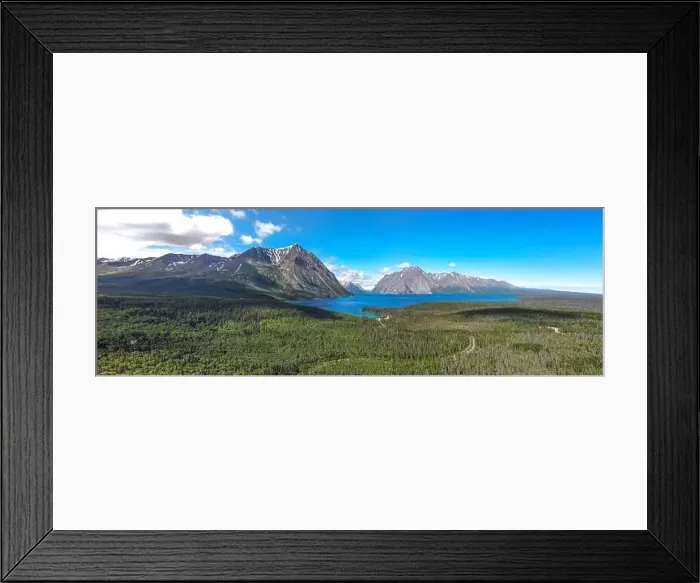 Framed Print : Stunning blue green lake in northern Canada Framed Print : Stunning blue green lake in northern Canada