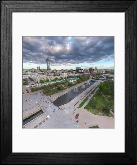 Framed Print : Embankment of the central pond and musical fountain Framed Print : Embankment of the central pond and musical fountain