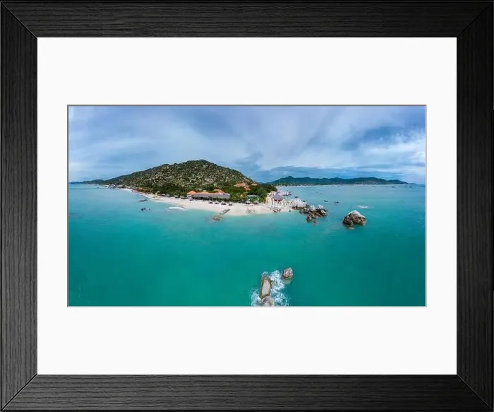 Framed Print : Scenery of Luong Son Pass in Nha Trang City, Vietnam Framed Print : Scenery of Luong Son Pass in Nha Trang City, Vietnam
