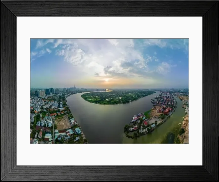 Framed Print : April 27, 2023: view of Ho Chi Minh City, Vietnam in the afternoon Framed Print : April 27, 2023: view of Ho Chi Minh City, Vietnam in the afternoon
