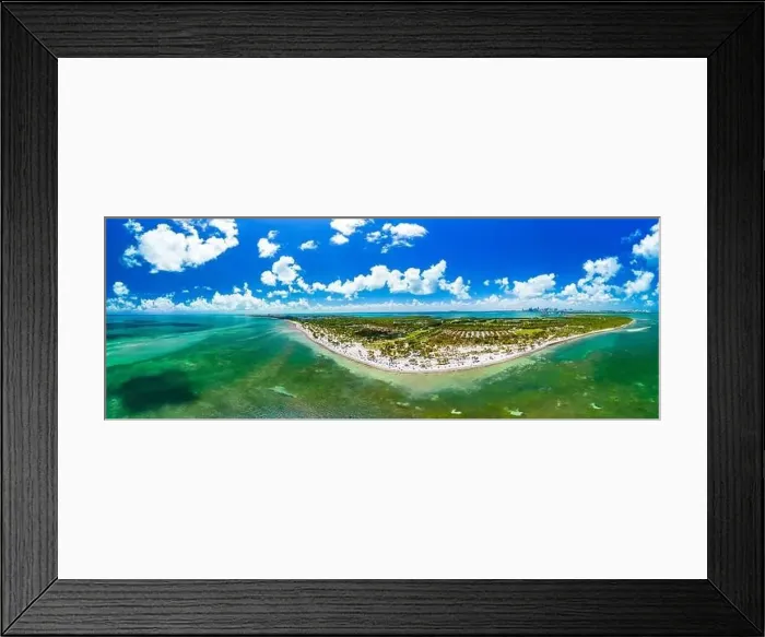 Framed Print : Beautiful Crandon Park beach in Key Biscayne in Miami, USA Framed Print : Beautiful Crandon Park beach in Key Biscayne in Miami, USA